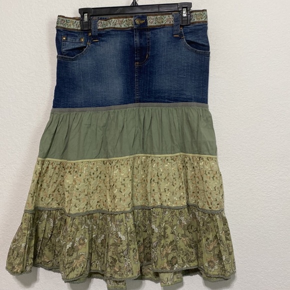Motherhood Maternity Dresses & Skirts - Motherhood Maternity Green Elastic Waist Floral Tiered A-Line Denim Skirt Size S